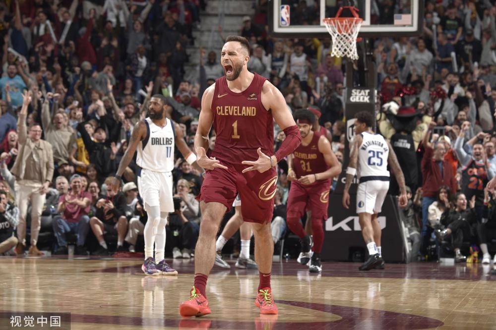 名随队席观 名随队席观