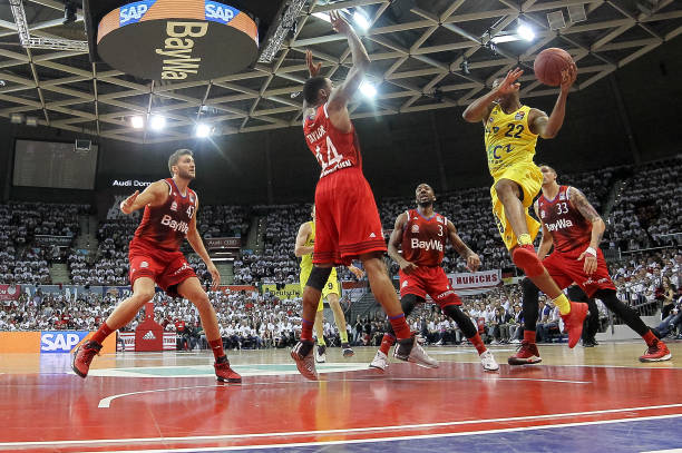 极的防守态 极的防守态