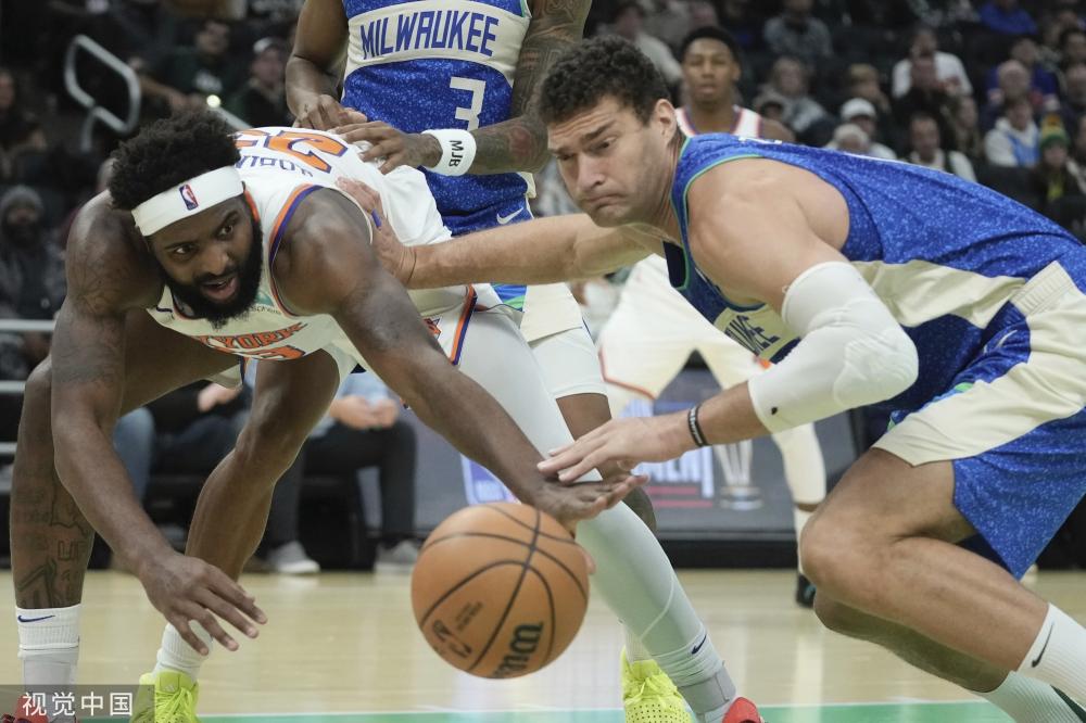 而其背后的 而其背后的