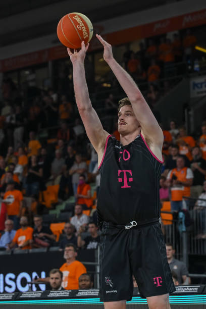 赛拖入抢七 赛拖入抢七